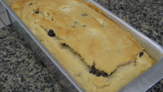 Bolo inglês com passas e maçã