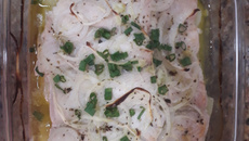 Filé de linguado assado com batatas