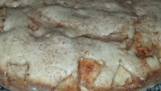 Torta de maçã e banana com canela