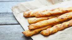 Biscoito palitinho de queijo