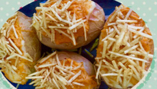 Batata assada recheada com frango