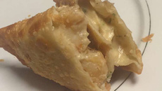 Pastel de camarão com catupiri prático e rápido