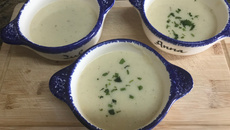 Sopa cremosa de couve-flor