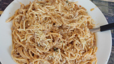 Macarrão com carne moída