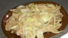 Costelinha suína acebolada da Flávia