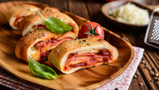 Enroladinho de queijo e presunto