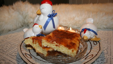 Bolo dourado sobremesa