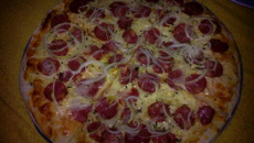 Pizza simples, gostosa e barata da Ju