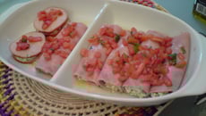 Canelone de peito de peru recheado com ricota e brócolis