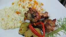 Frango assado na cerveja com bacon e calabresa