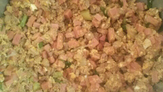 Miudinho de mortadela com carne moída