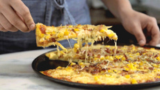 Pizza com massa de omelete