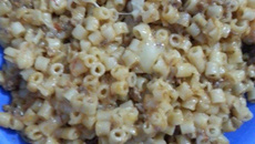 Macarrão a bolonhesa com queijo