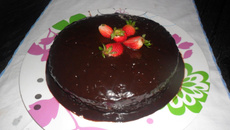 Torta de chocolate e morango