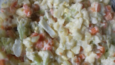 Salada de couve - flor com ovos