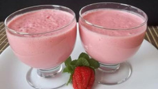 Mousse de morango fácil