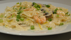 Massa ao molho de camarão e vinho branco