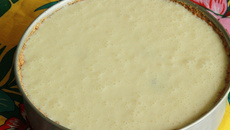 Torta de gelatina incolor