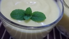 Suspiros com creme de manga