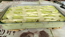 Bolo de chuchu recheado com carne moída