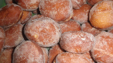 Sonho recheado com goiabada