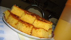 Bolo de fubá cozido