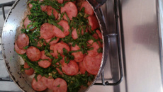 Frigideira de couve com calabresa da Cintia