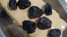 Bolo de Ameixa com Fondant de Café