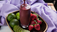 Vitamina de açaí com morango