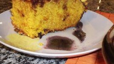 Bolo de cenoura, laranja, iogurte, aveia e mel