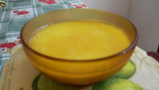Panna Cotta de Iogurte com calda de laranja