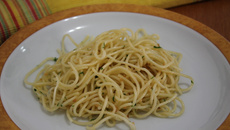 Espaguete alho e óleo