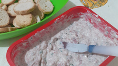 Patê de mortadela delicioso