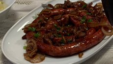 Linguiça ao vinho tinto