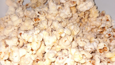 Pipoca doce de leite em pó