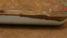 Sobremesa de morango com chantilly