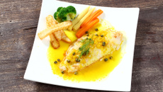 Filé de tilápia ao molho de maracujá