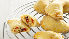 Empanadas de bacalhau