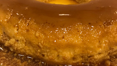 Pudim de leite condensado furadinho