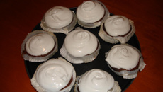 Cupcakes de chocolate com cobertura de Marshmallow