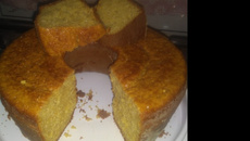 Bolo de laranja com casca e yorgut natural