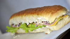 Pão caseiro recheado