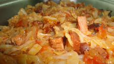 Refogado de repolho, calabresa e bacon