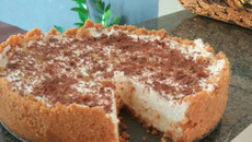 Torta de limão com chantilly