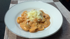 Capeletti ao molho cream cheese