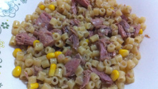 Macarrão rápido de universitário