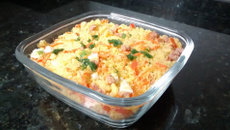 Farofa de cuscuz com calabresa