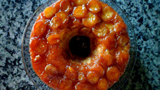 Bolo de banana caramelizado