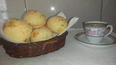 Pão de queijo de alho 
