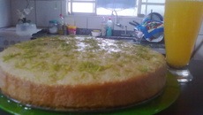 Bolo de laranja com cobertura de açúcar